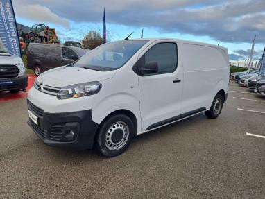 Voir le détail de l'offre de cette CITROEN Jumpy Fg M 2.0 BlueHDi 120ch S&S Driver de 2021 en vente à partir de 288.09 €  / mois