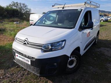 Voir le détail de l'offre de cette CITROEN Berlingo Van M 650kg BlueHDi 100 S&S Club BVM5 de 2019 en vente à partir de 186.23 €  / mois