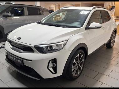 Voir le détail de l'offre de cette KIA Stonic 1.0 T-GDi 120ch MHEV Launch Edition iBVM6 de 2021 en vente à partir de 198.04 €  / mois