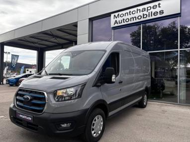 Voir le détail de l'offre de cette FORD Transit 2T Fg PE 350 L3H2 135 kW Batterie 75/68 kWh Trend Business de 2025 en vente à partir de 61 990 € 